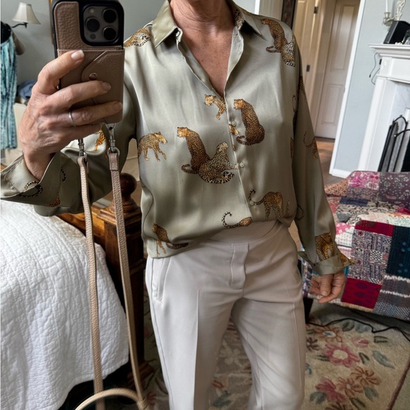 Zara women’s olive Shirt with Leopard Print - Picture 5 of 5